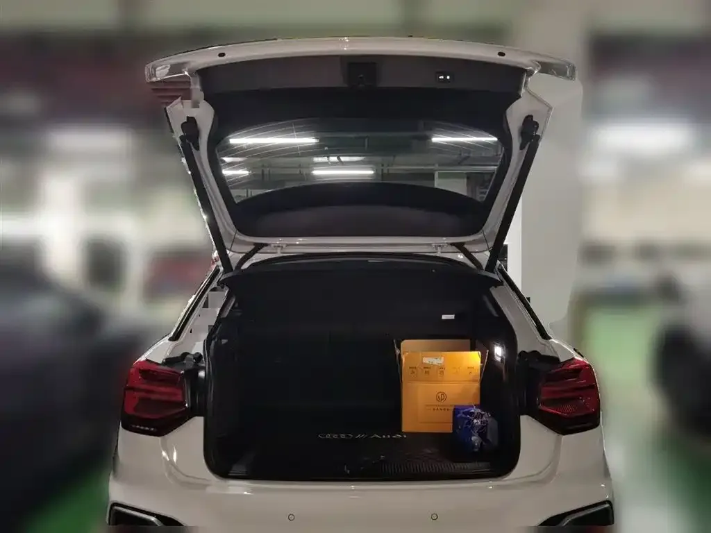 Audi Q2L 2023 из CN, фото 6