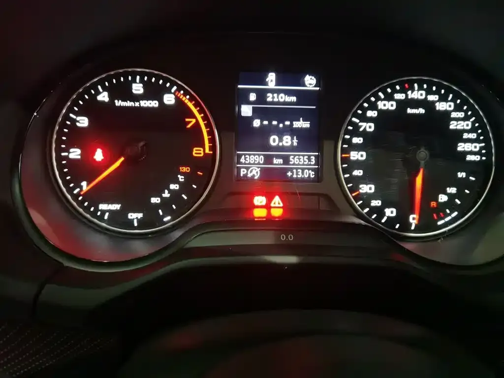 Audi Q2L 2023 из CN, фото 2