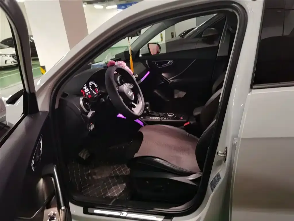 Audi Q2L 2023 из CN, фото 7