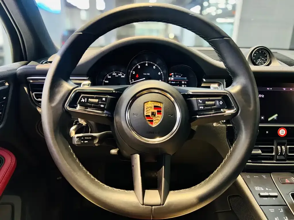 Porsche Macan 2024 из CN, фото 9