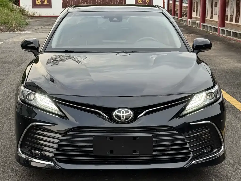 Toyota Camry 2022 из CN, фото 2