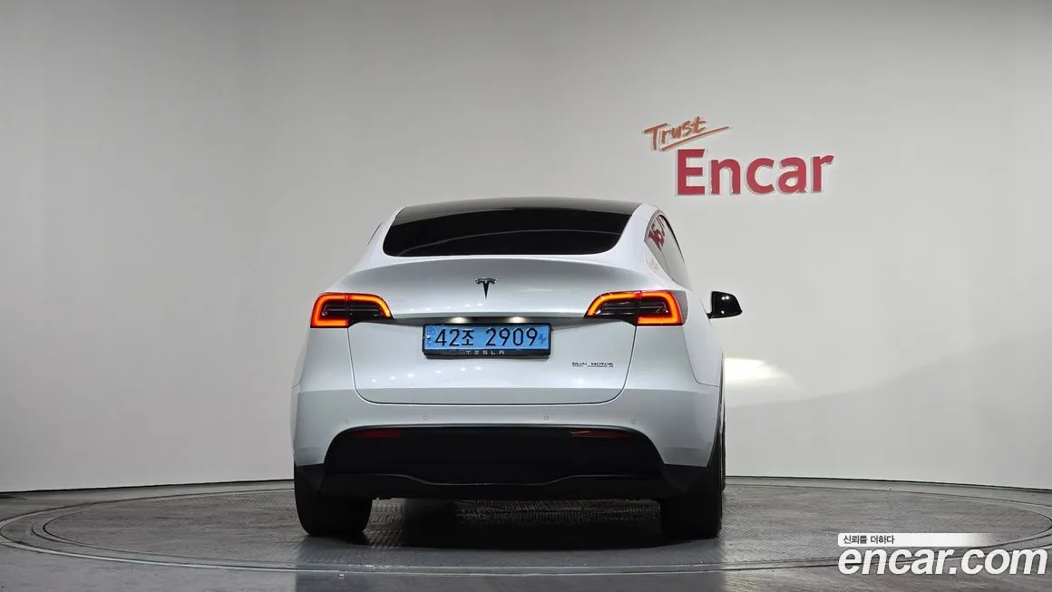 Tesla Model Y 2022 из KR, фото 2