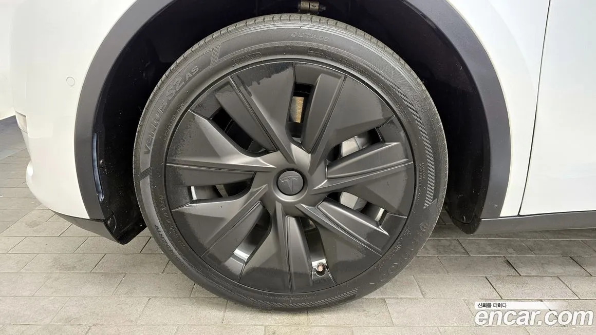 Tesla Model Y 2022 из KR, фото 9