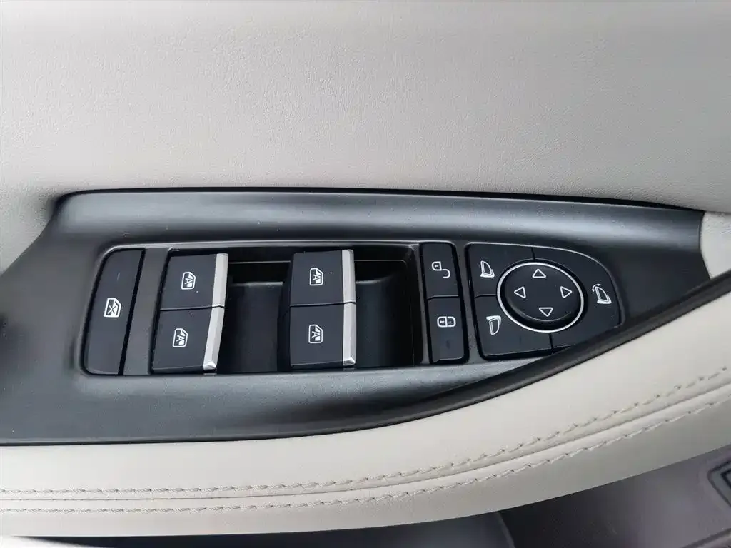 BYD PLUS New Energy — фото 5