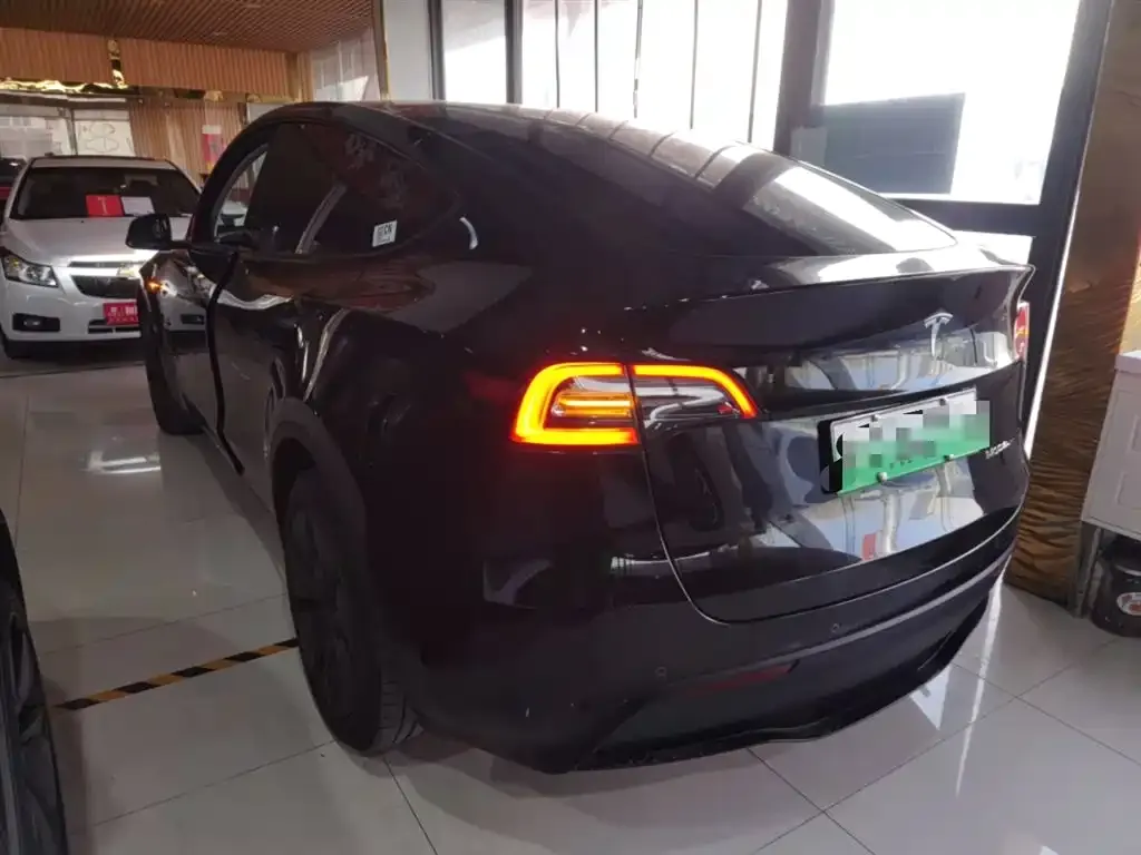 Tesla Model Y 2024 из CN, фото 10