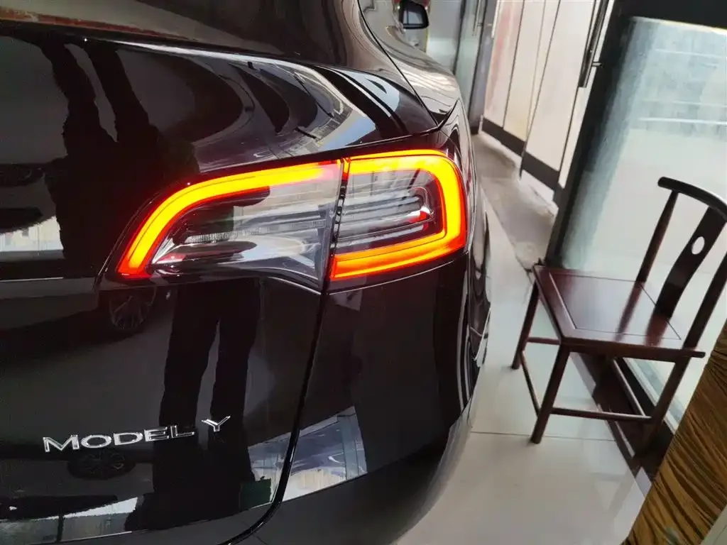 Tesla Model Y 2024 из CN, фото 9