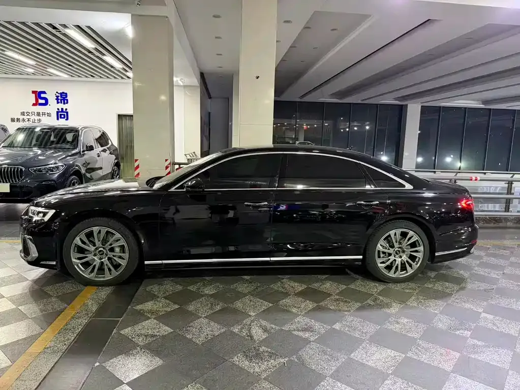 Audi A8 2022 из CN, фото 9