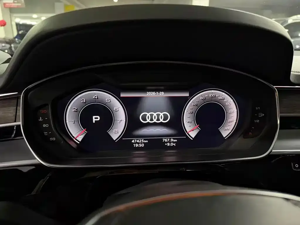 Audi A8 2022 из CN, фото 4