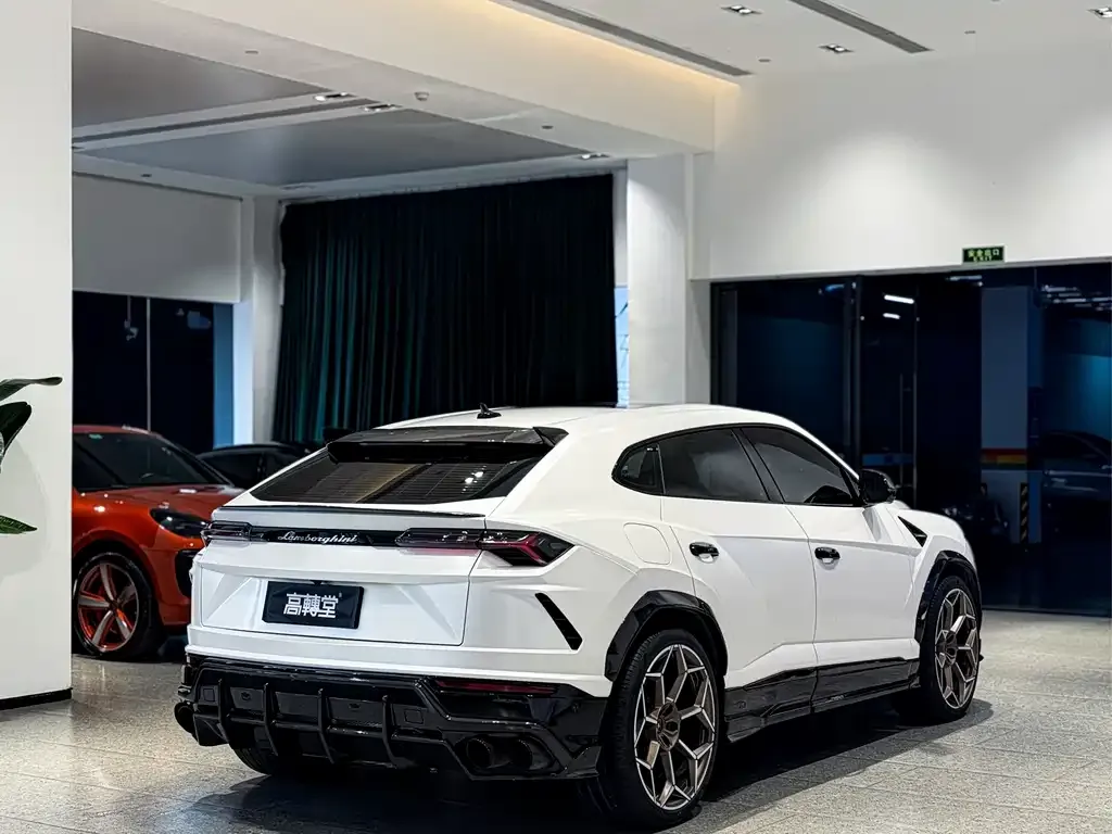 Lamborghini Urus 2022 из CN, фото 6