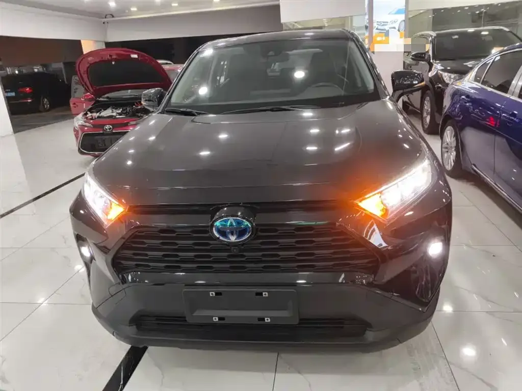 Toyota RAV4 2023 из CN, фото 5