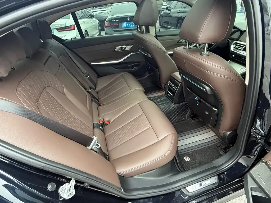 BMW 3 Series 2022 из CN, фото 5