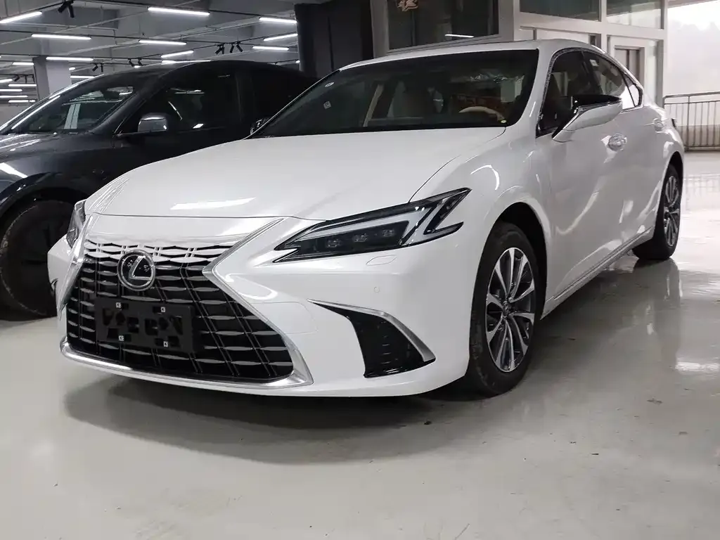 Lexus ES 2026 из CN, фото 1