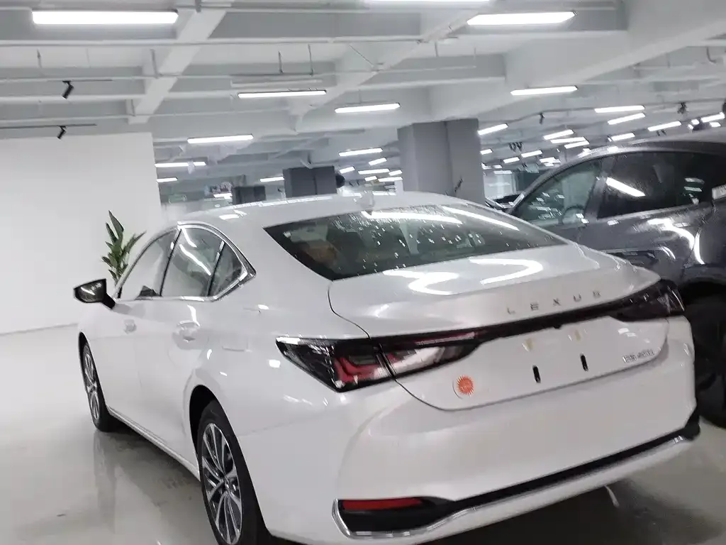 Lexus ES 2026 из CN, фото 9
