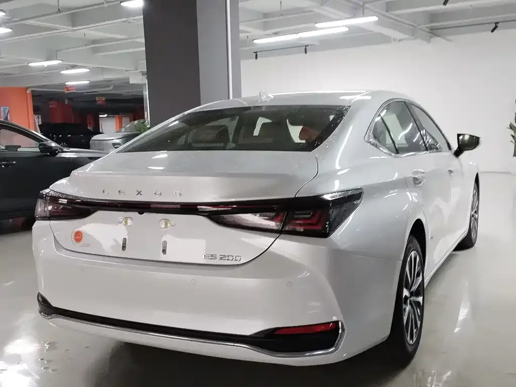 Lexus ES 2026 из CN, фото 6