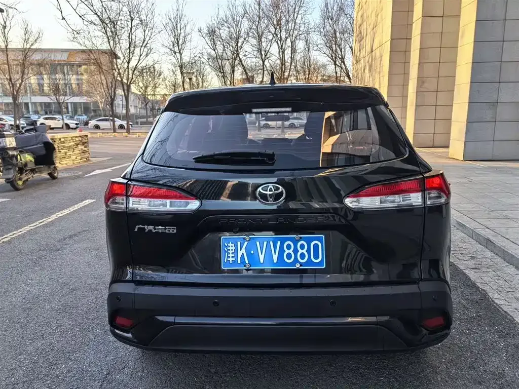Toyota Frontlander 2023 из CN, фото 8