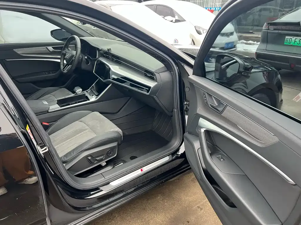 Audi A6L 2021 из CN, фото 2