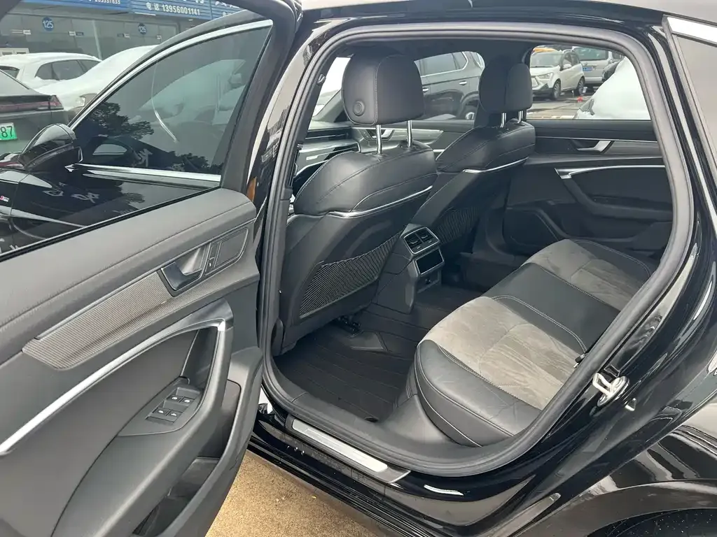 Audi A6L 2021 из CN, фото 10