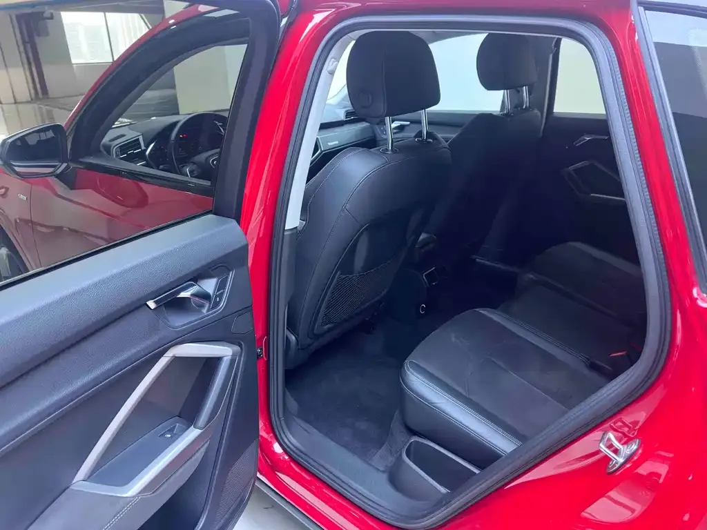 Audi Q3 2021 из CN, фото 10