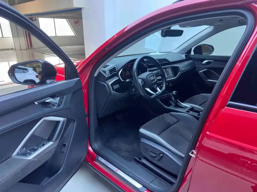 Audi Q3 2021 из CN, фото 7