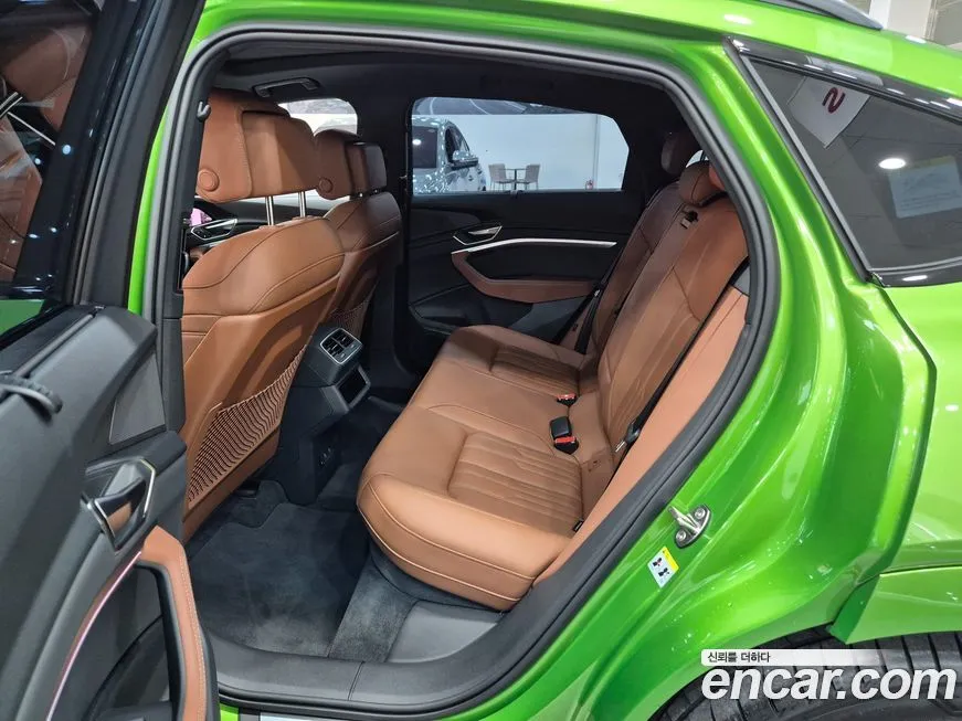 Audi Q8 e-tron 2024 из KR, фото 7
