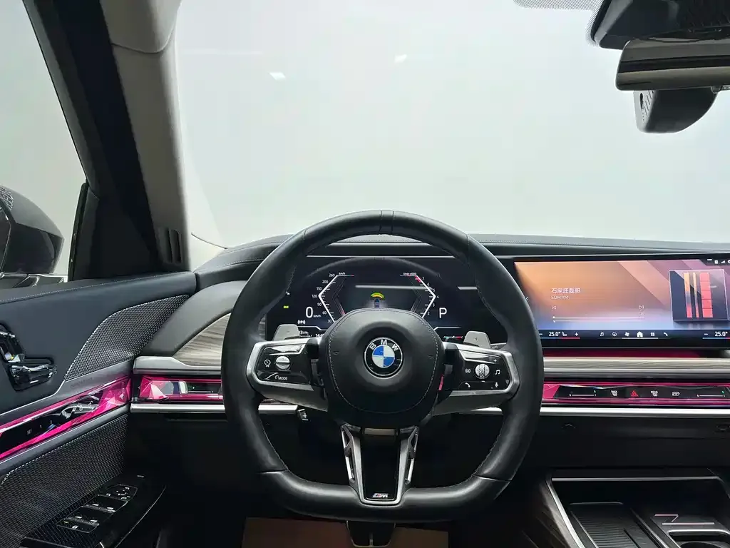 BMW 7 Series 2023 из CN, фото 3