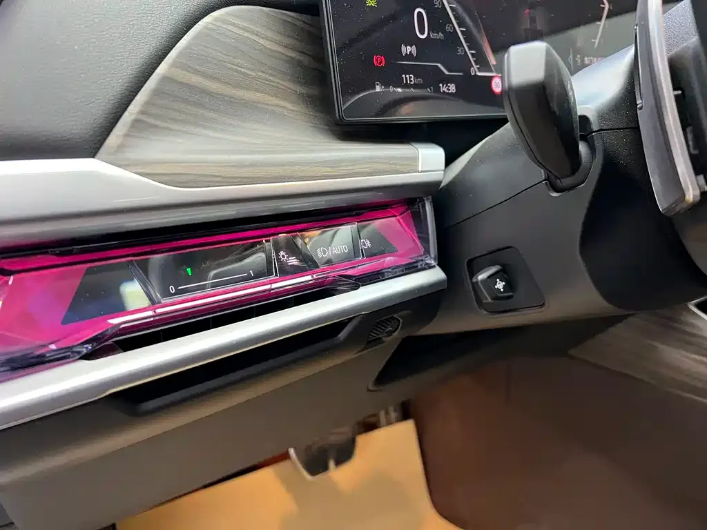 BMW 7 Series 2023 из CN, фото 6