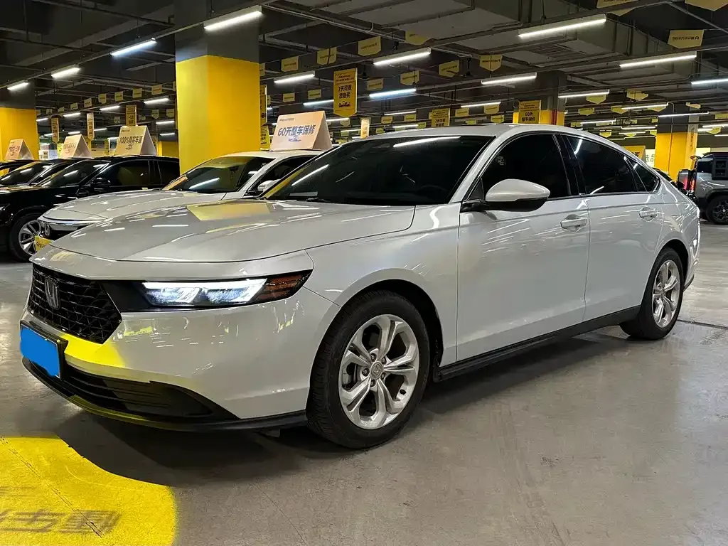 Honda Accord — фото 1