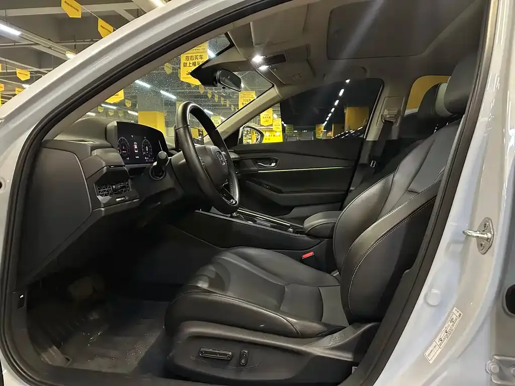 Honda Accord — фото 6