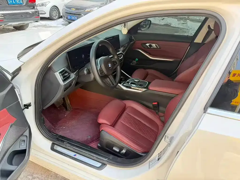 BMW 3 Series 2023 из CN, фото 4