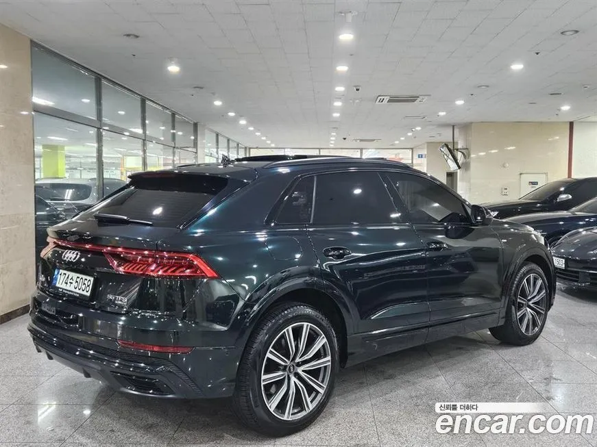 Audi Q8 2021 из KR, фото 4