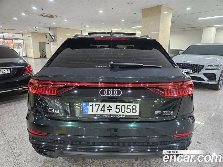 Audi Q8 2021 из KR, фото 9