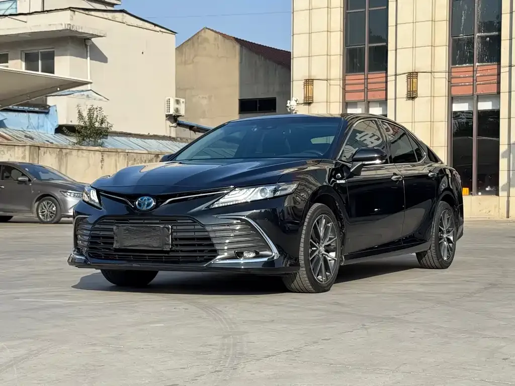 Toyota Camry 2023 из CN, фото 1