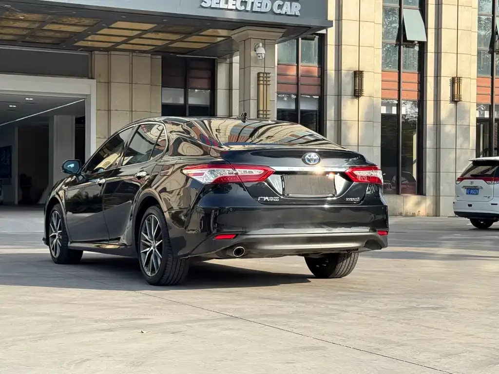 Toyota Camry 2023 из CN, фото 3