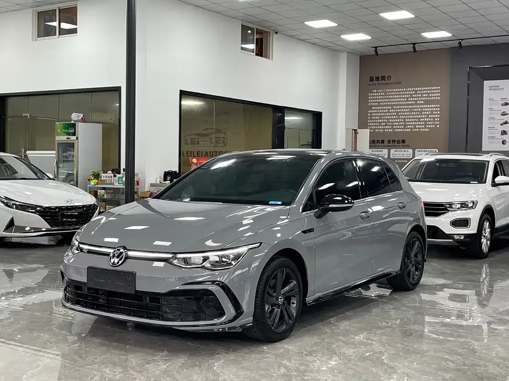 Volkswagen Golf 2023 из CN, фото 1