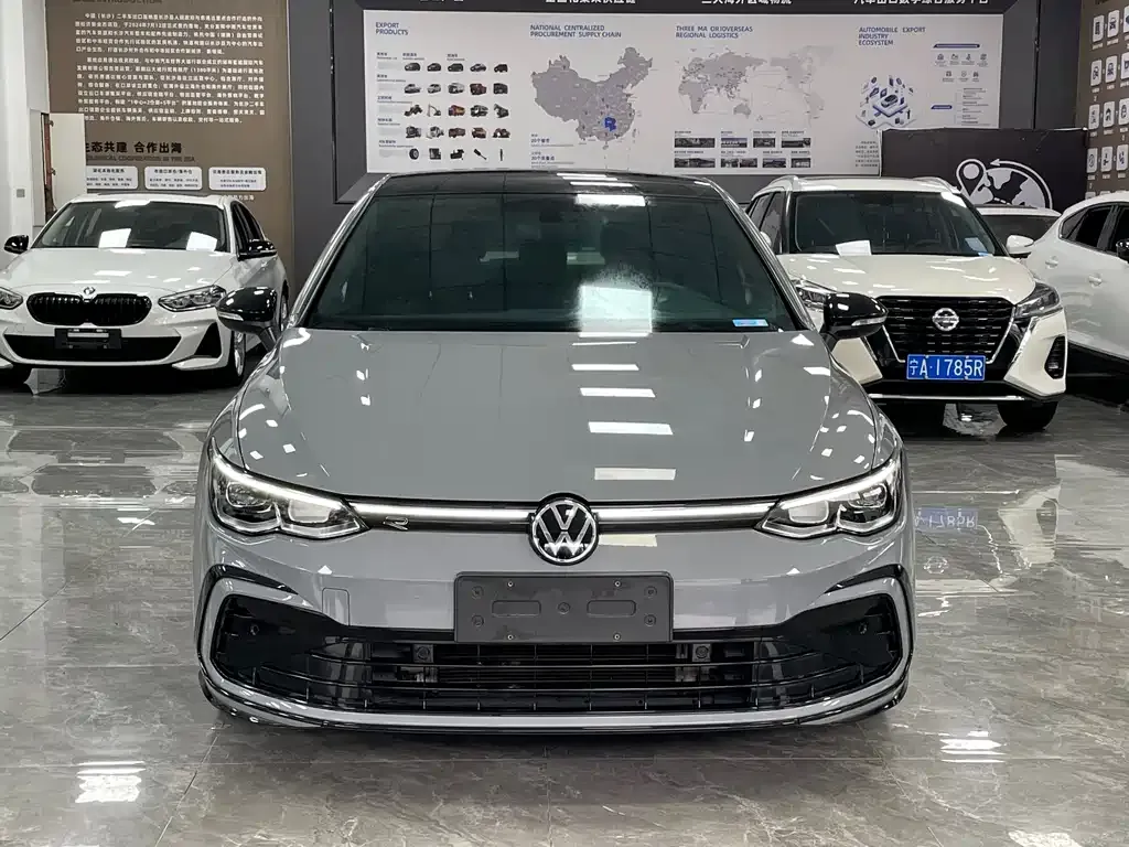 Volkswagen Golf 2023 из CN, фото 4