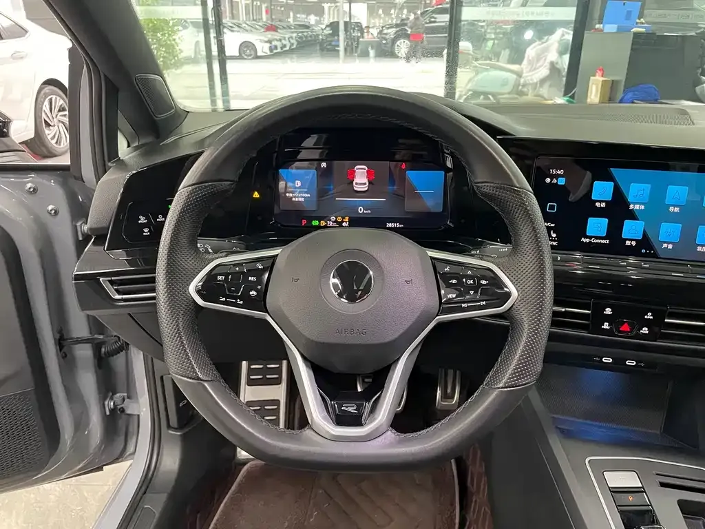Volkswagen Golf 2023 из CN, фото 8