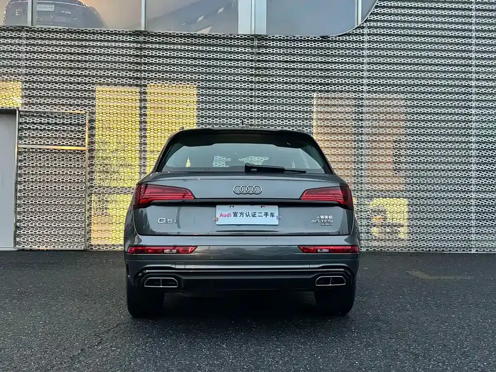 Audi Q5L — фото 6