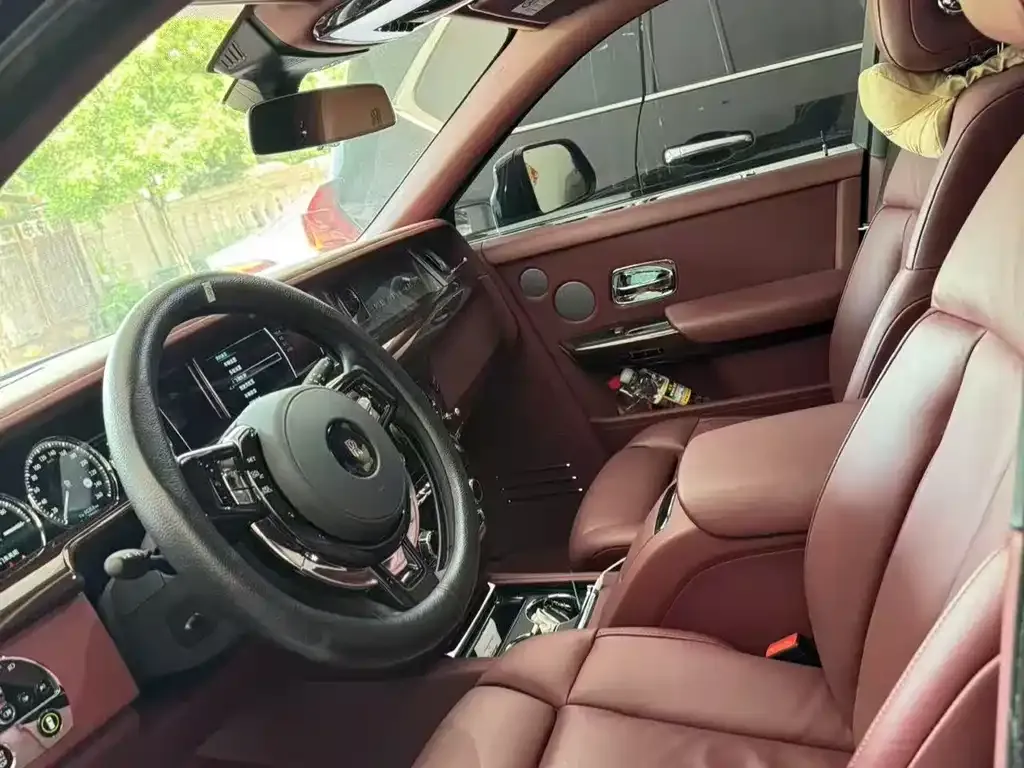 Rolls-Royce Phantom 2022 из CN, фото 4