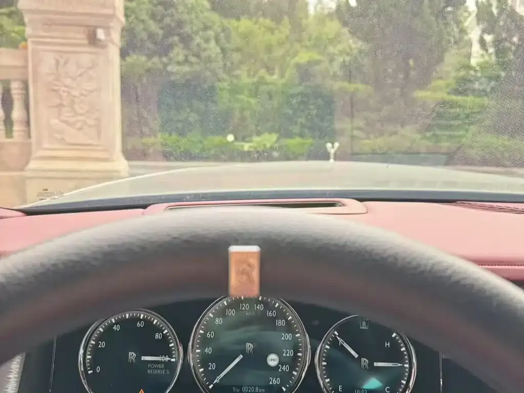 Rolls-Royce Phantom 2022 из CN, фото 3