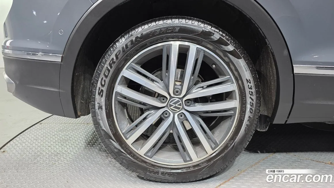 Volkswagen Tiguan 2021 из KR, фото 8
