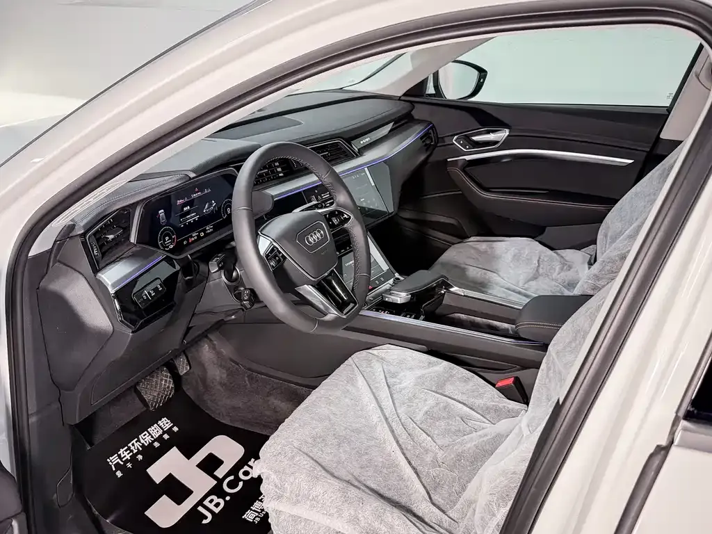 Audi e-tron 2026 из CN, фото 9