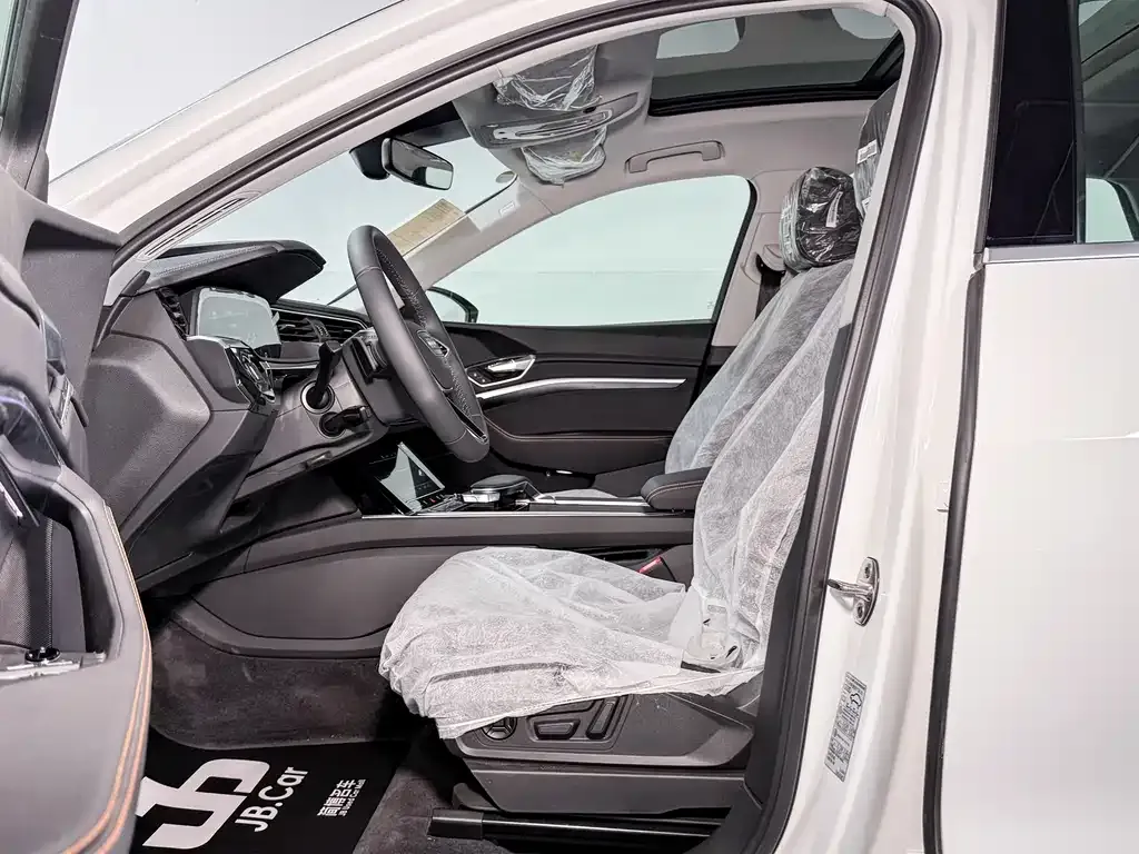 Audi e-tron 2026 из CN, фото 7