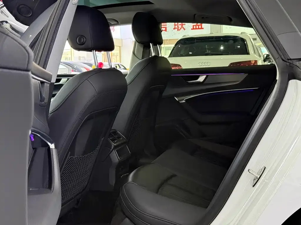 Audi A7 2021 из CN, фото 2