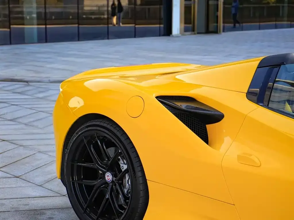 Ferrari F8 — фото 2