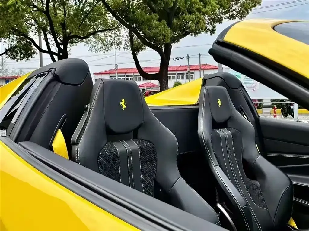 Ferrari F8 — фото 10