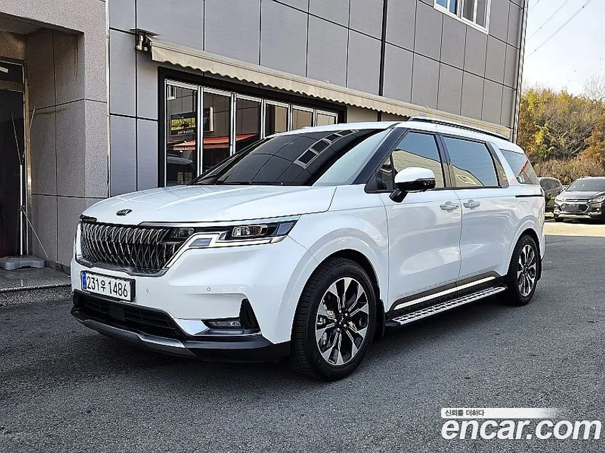 Kia Carnival — фото 1
