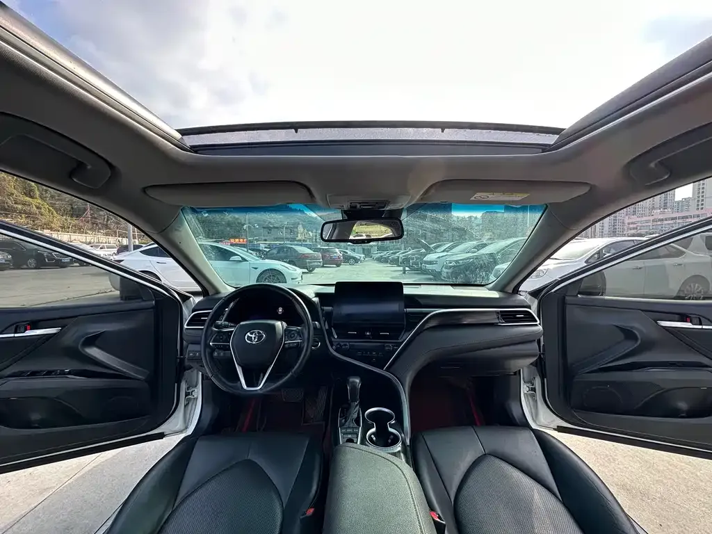 Toyota Camry 2023 из CN, фото 6