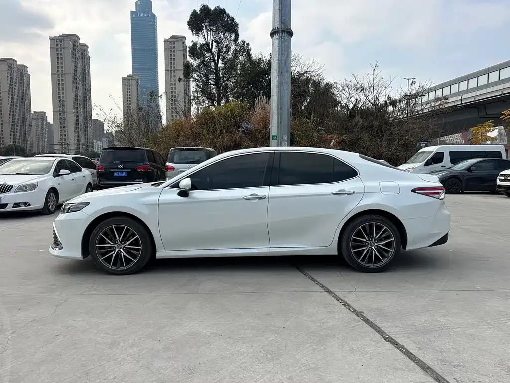 Toyota Camry 2023 из CN, фото 3