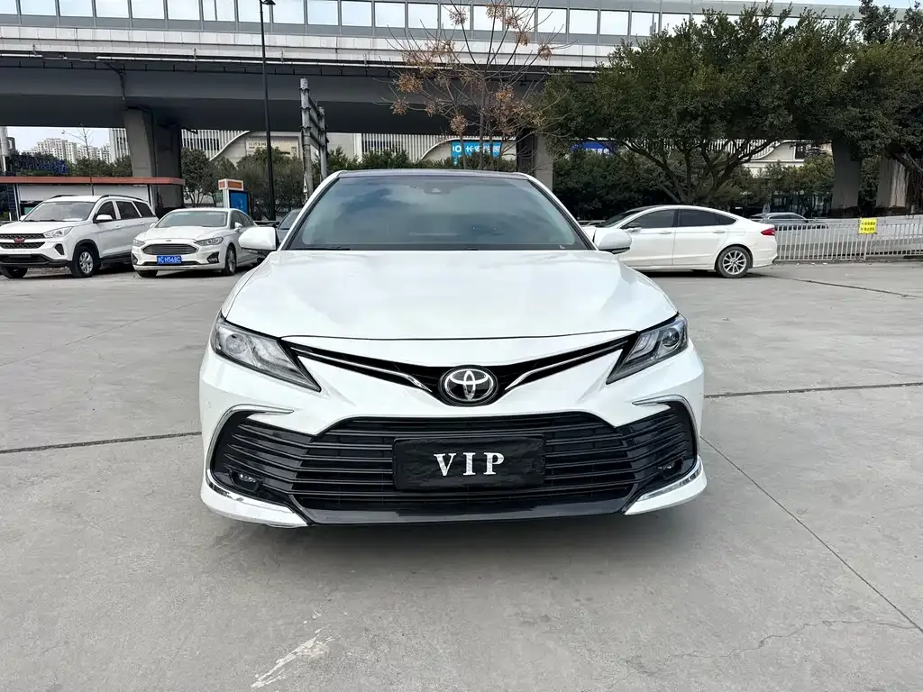 Toyota Camry 2023 из CN, фото 4
