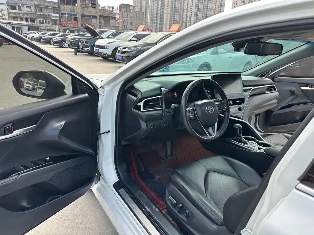 Toyota Camry 2023 из CN, фото 9
